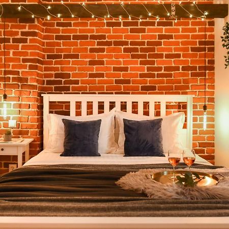 Elegant Studio - Urban Escape In Бухарест Экстерьер фото