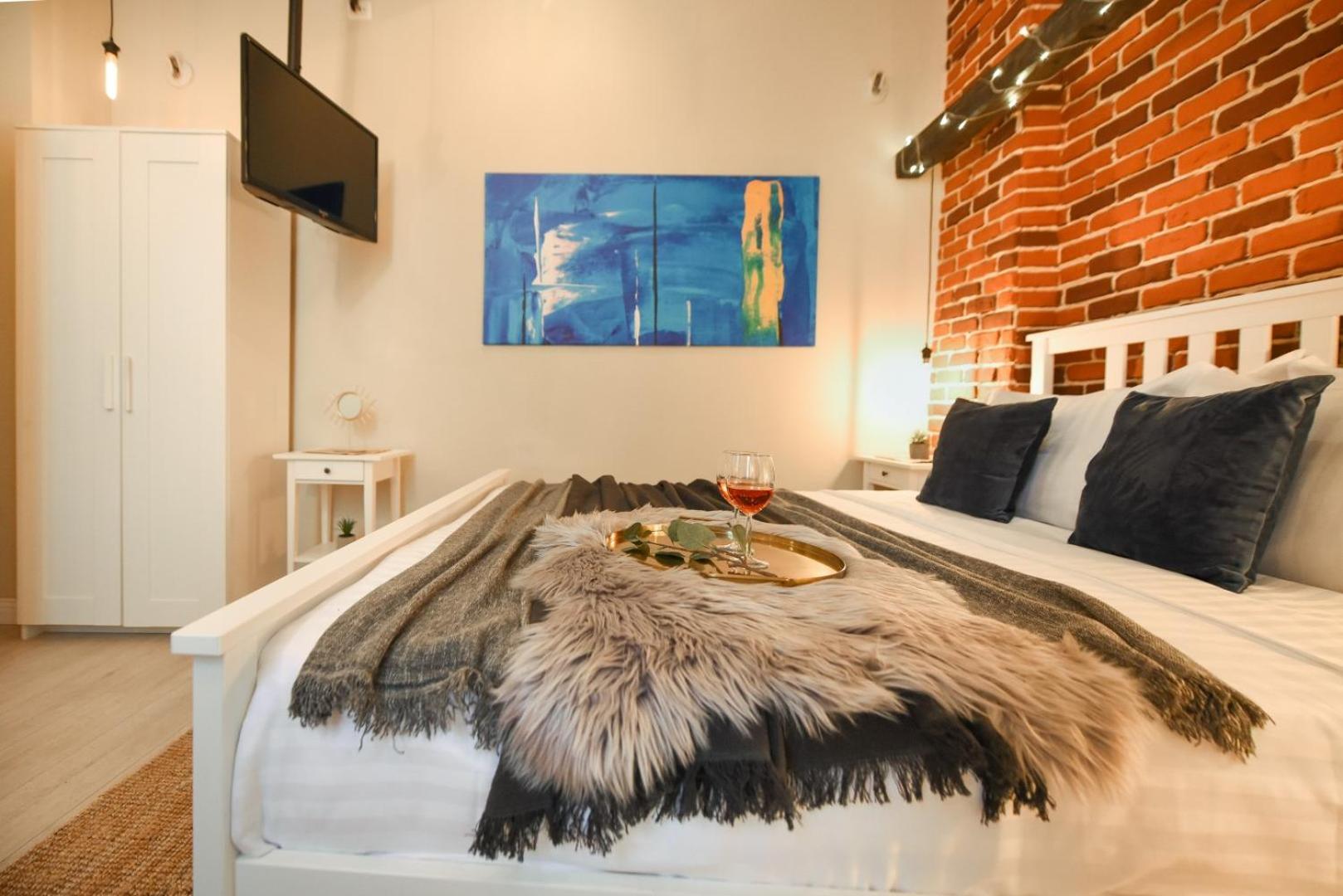 Elegant Studio - Urban Escape In Бухарест Экстерьер фото