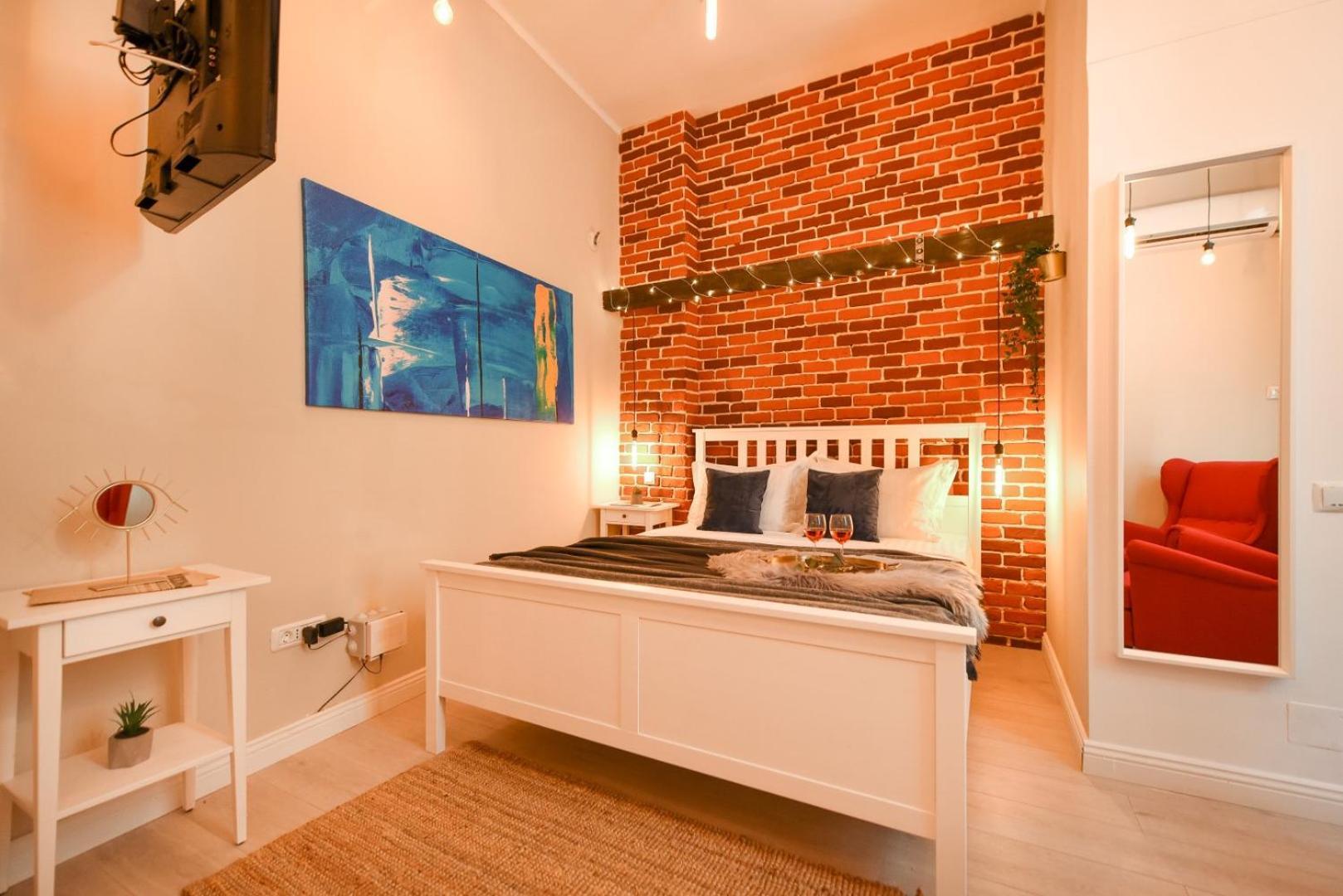 Elegant Studio - Urban Escape In Бухарест Экстерьер фото